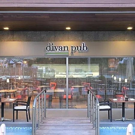 Divan Hotel 4*