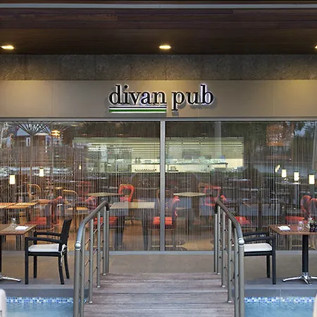 酒店 迪万布尔萨酒店 4*